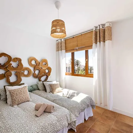 Calma Pool Oasis & Volcano Views Bayside