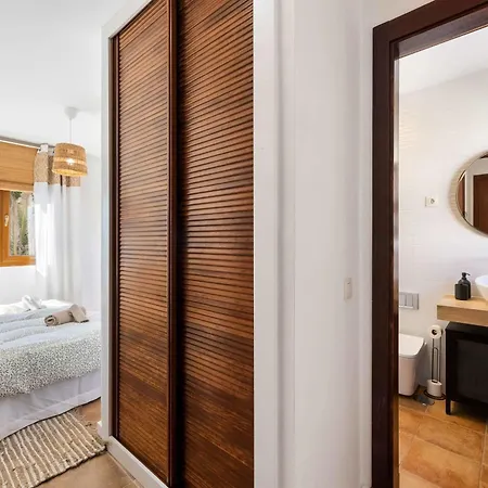 Casa de Férias Calma Pool Oasis & Volcano Views Bayside Teguise (Lanzarote)