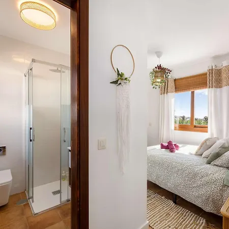 Casa de Férias Calma Pool Oasis & Volcano Views Bayside Teguise (Lanzarote)