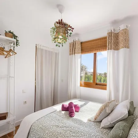 Casa de Férias Calma Pool Oasis & Volcano Views Bayside Teguise (Lanzarote)