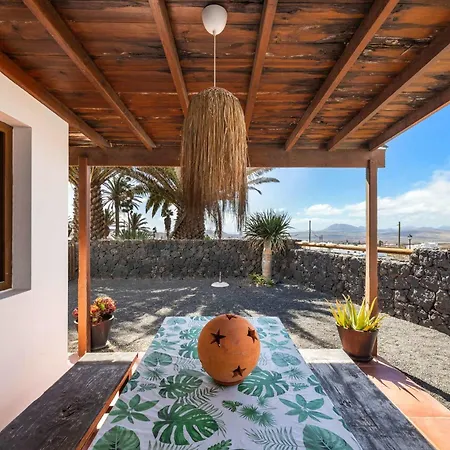 Calma Pool Oasis & Volcano Views Bayside * Teguise